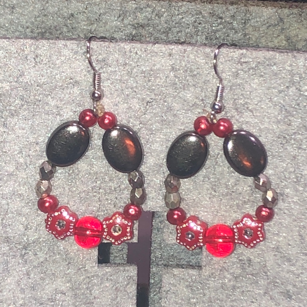 Red & Black Dangle Earrings Beaded Flower New